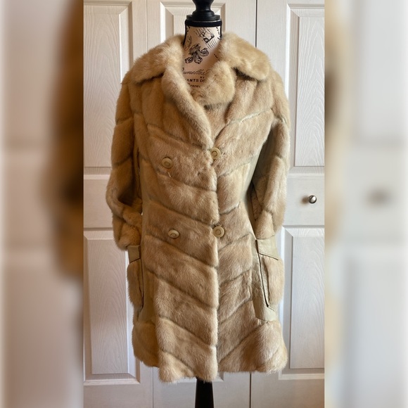 Vintage Jackets & Blazers - Vintage fur coat
